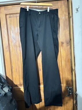 VOLCOM Men’s Black Chino’s Size 36x32